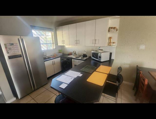1 BEDROOM TOWNHOUSE FOR SALE IN BRACKENDOWNS